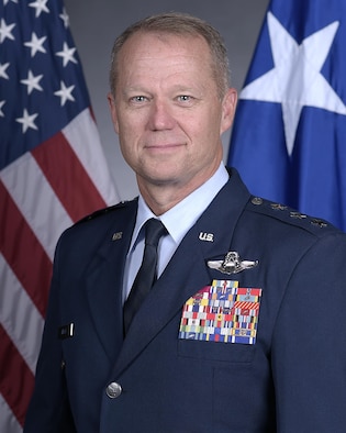 Gen Kelly bio photo, 12th AF commander