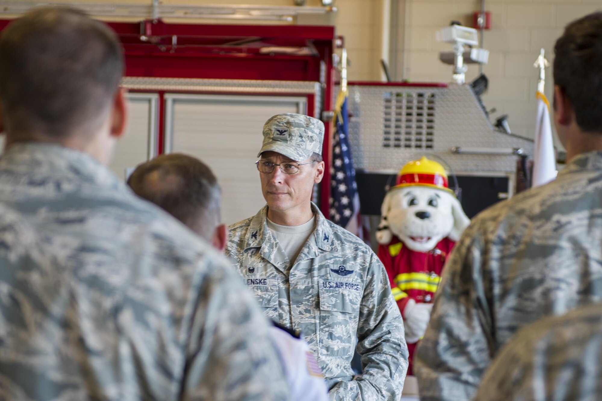 Col. Tom Palenske, commander of the 1st Special Operations Wing, speaks to fire department personnel with the 1st Special Operations Civil Engineer Squadron at Hurlburt Field, Fla., Oct. 5, 2016. Hurlburt’s fire department personnel responded to more than 530 emergencies in 2016 including in-flight emergencies, alarms, medical emergencies, vehicle fires and an on-base fire. (U.S. Air Force photo by Airman 1st Class Joseph Pick)