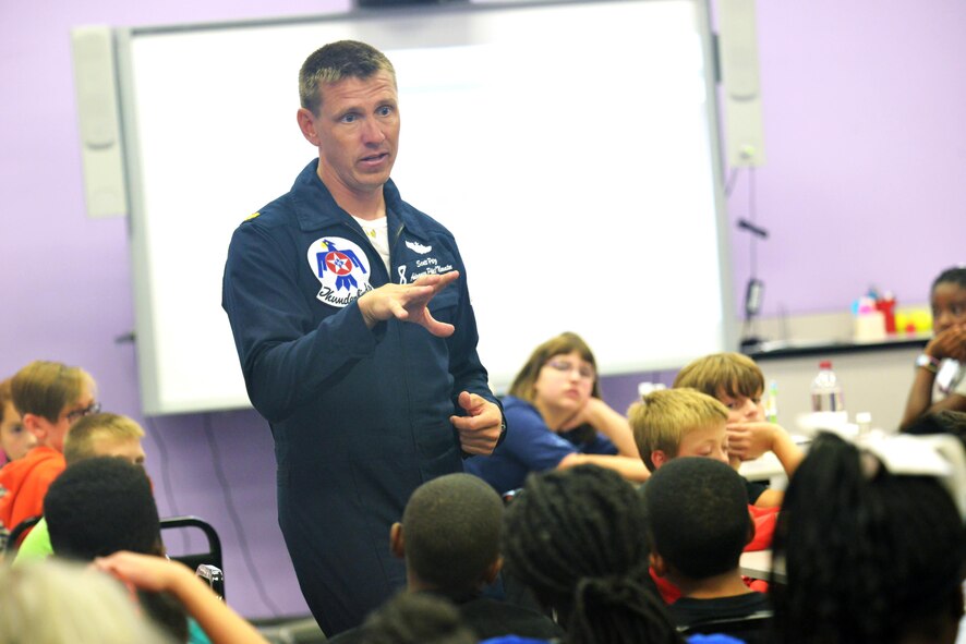 Major Scott Pitts, U.S. Air Force Thunderbirds No. 8 Pilot,  talks to Northside Elementary School 5th graders at Starbase Robins Sept. 29, 2016. (U.S. Air Force photo by Ray Crayton)