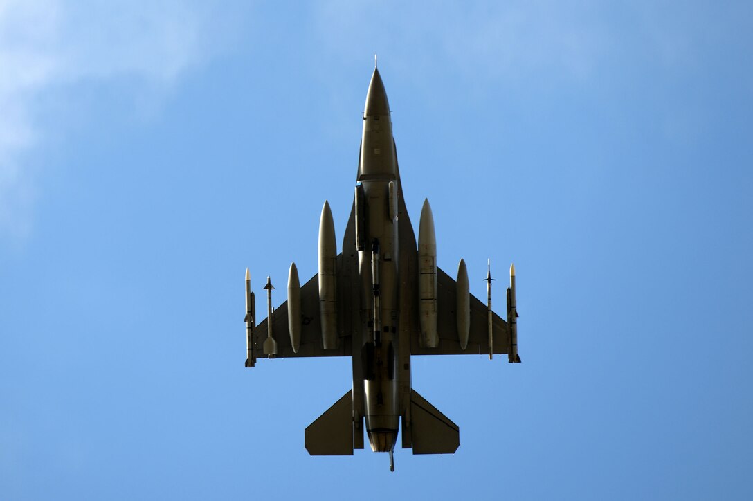 An F-16CM Fighting Falcon assigned to the 20th Fighter Wing takes off from Shaw Air Force Base, S.C., Oct. 6, 2016. Forty-eight of Shaw’s aircraft were launched and flown to Barksdale AFB, Louisiana, to avoid damage from Hurricane Matthew. (U.S. Air Force photo by Senior Airman Michael Cossaboom)