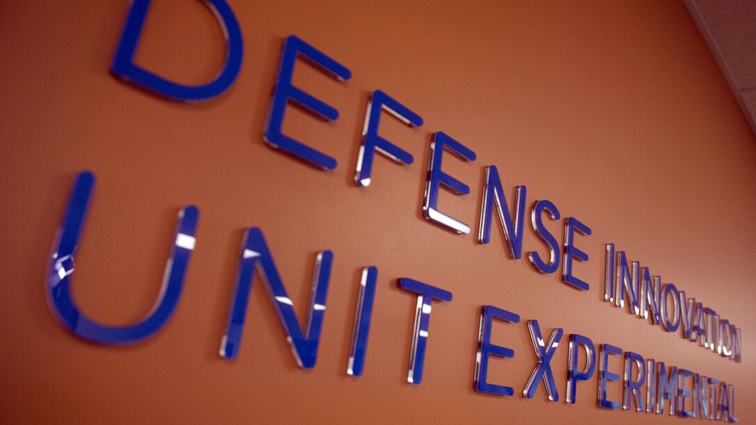 The Defense Innovation Unit Experimental, or DIUx, is working "at the speed of business" to attract innovators and bring cutting edge technologies to the warfighter, according to the unit's managing partner.



