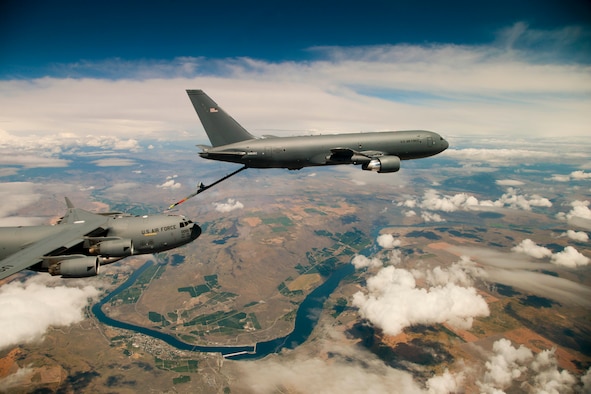 Reservists’ civilian experience proves vital to KC-46 program > Air ...