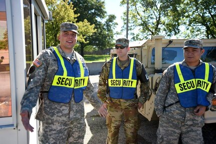 Army Reserve soldiers. assigned to the 85th Support Command, pause for a photo during a rotation with soldiers as gate security at the 85th Support Command's Battle Assembly weekend, Sep. 11, 2016.
Random Access Measures have elevated here to further ensure the safety of civilian staff and service members assigned.
(Photo by Spc. David Lietz)