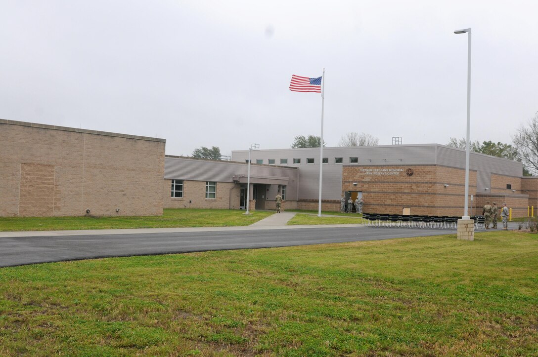 HOMEWOOD, Illinois (October 15, 2016) – The newly re-opened Vietnam Veterans Memorial Army Reserve Center in Homewood, Illinois, recently completed a $15 million renovation and expansion. The facility was officially re-opened during a ribbon cutting ceremony October 15. The new center has geothermal and solar power energy sources; life, health and safety code enhancements; additional parking spaces and enhanced force protection measures. The facility also doubled in square footage as there is now more than 37,000 square feet of space.