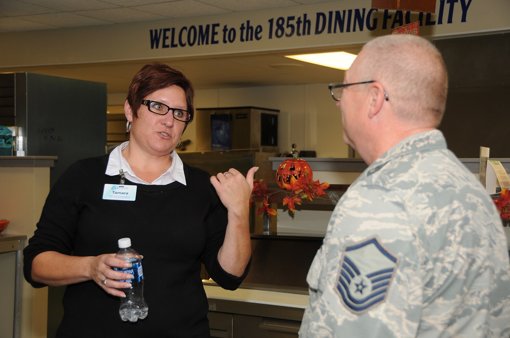 Tamara Bennett, prevention education specialist with Jackson Recovery in Sioux City, Iowa talks with Master Sgt. Neil Stokes following a presentation she gave on substance abuse as part of Red Ribbon Week kickoff held at the Iowa National Guard’s 185th Air Refueling Wing in Sioux City, Iowa on October 18, 2016 
U.S. Air National Guard photo by: Master Sgt. Vincent De Groot 185th Air Refueling Wing Public Affairs