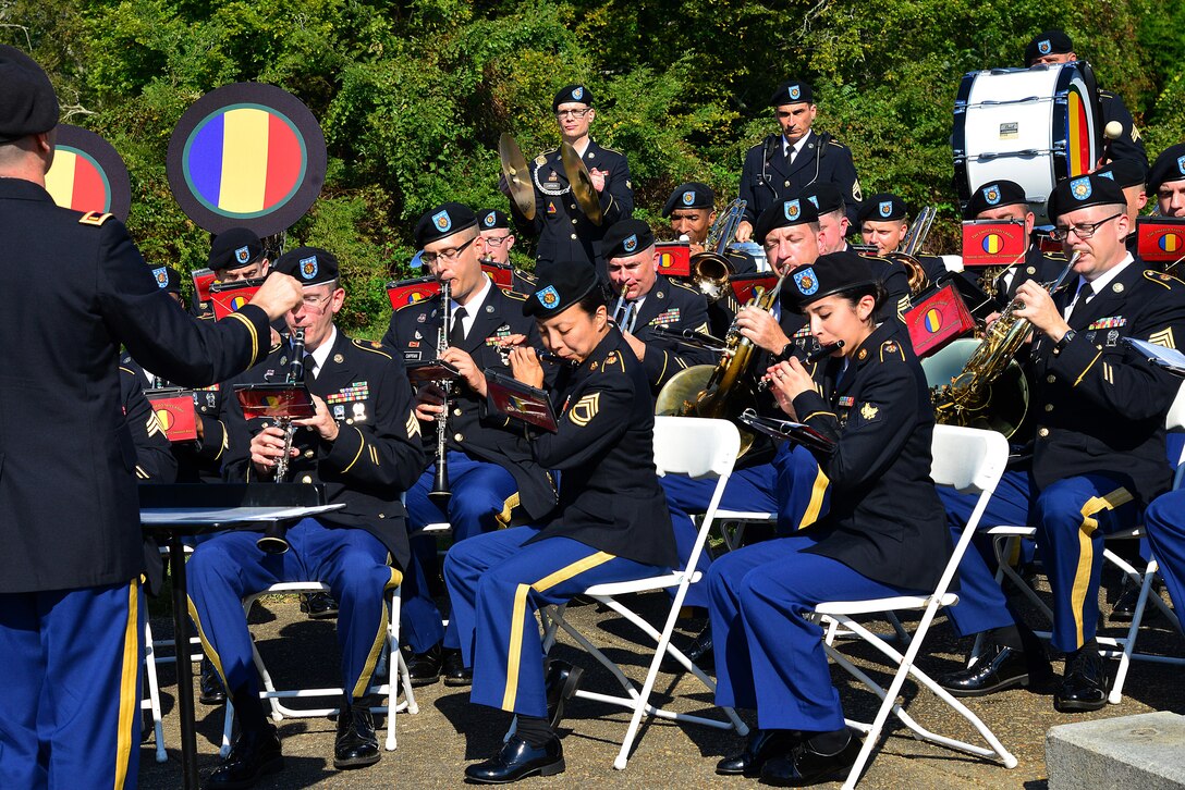 U.S. Army Training and Doctrine Command Band plays music during the wreath-laying ceremony at the French Monument in Yorktown Va., Oct. 19, 2016. The ceremony is held to remember 235th anniversary of America’s momentous Revolutionary War victory at Yorktown. (U.S. Air Force photo by Airman 1st Class Tristan Biese)