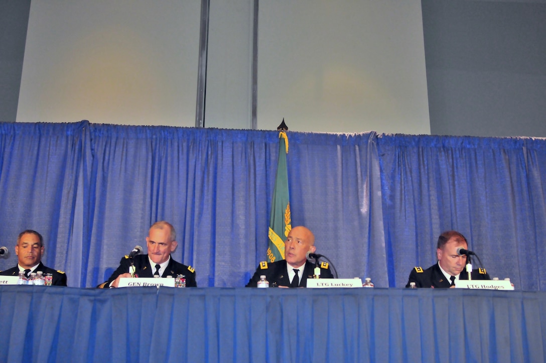 Lt. Gen. Charles D. Luckey, Chief of Army Reserve and Commanding General, United States Army Reserve Command (center) hosts four ASCC commanders at a USAR Seminar during the annual meeting of AUSA (Association of the United States Army) in Washington, D.C., Oct. 4, 2016. 