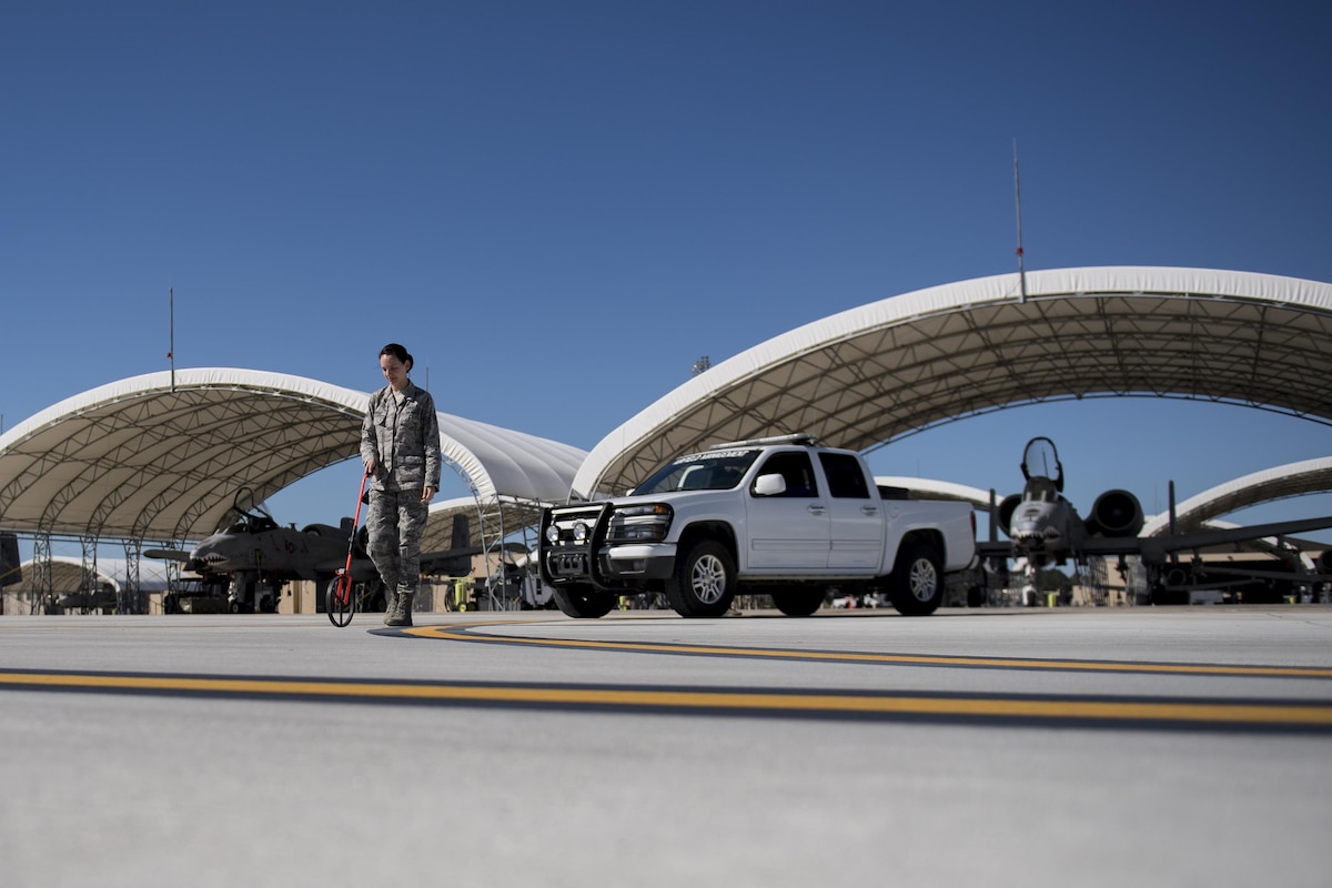 Airfield management oversees the flightline > Moody Air Force Base