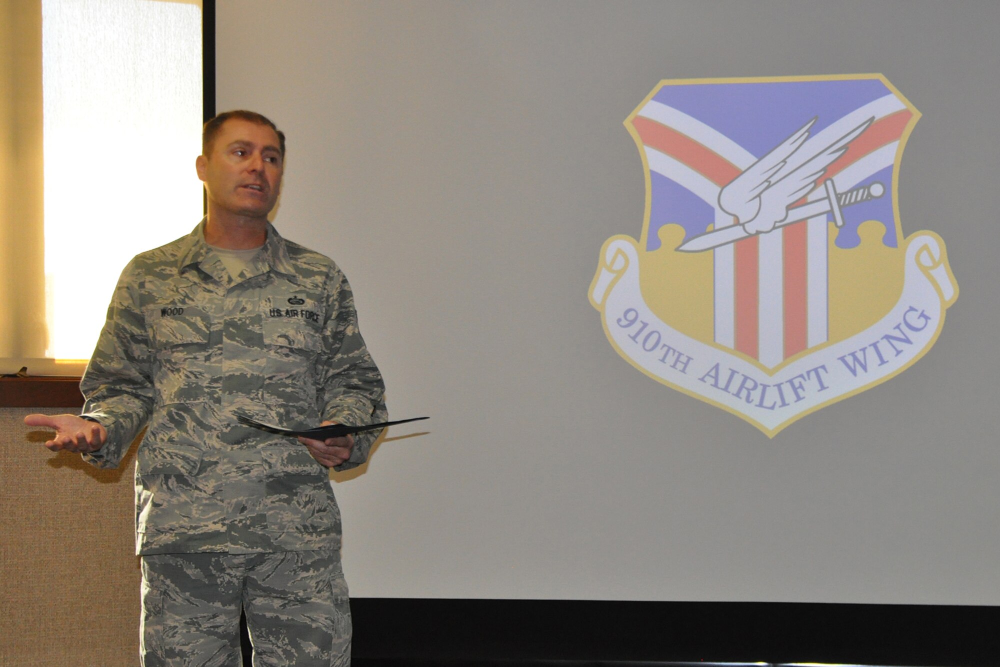 Senior Master Sgt. John Wood, Youngstown Air Force Reserve Recruiting Flight Chief, talks to the participants of the 910th Airlift Wing’s Civic Leader Flight for Educators during the event kickoff at the Community Activity Center here, Oct. 19, 2016. The purpose of the event was to allow attendees to learn more about Air Force Reserve career opportunities from their local recruiting team and have a fuller understanding of the 910th’s mission and a greater appreciation for Air Force Reserve opportunities available to students in Northeast Ohio. (U.S. Air Force photo/Master Sgt. Bob Barko Jr.)