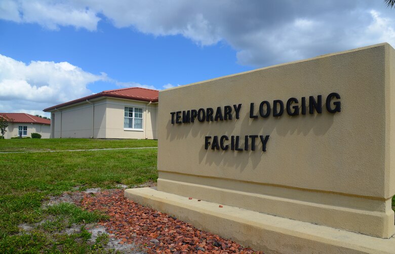 macdill afb lodging phone number