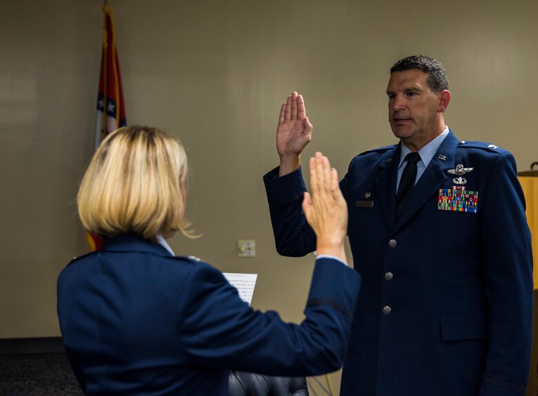 Col. Leon Dodroe, 188th Operations Group commander, is reaffirms the oath Oct. 16, 2016, during his promotion ceremony at Ebbing Air National Guard Base, Fort Smith, Ark. Dodroe assumed command of the 188th Operations Group June 24, 2016. (U.S. Air National Guard photo by Senior Airman Cody Martin)