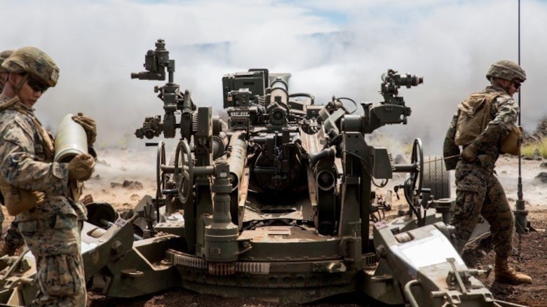 Marines with Bravo Battery, 1st Battalion, 12th Marine Regiment’s “Black Sheep,” prepare their M777 Lightweight Towed Howitzer by digging and burying the gun’s rear spades during a direct fire training exercise as part of Lava Viper 17.1, a staple in the battalion pre-deployment training on Oct. 16, 2016, at Range 13 aboard Pohakuloa Training Area, Hawaii. Lava Viper Provides the Hawaii-based Marines with an opportunity to conduct various movements, live-fire and tactical, integrating combined arms exercises.
