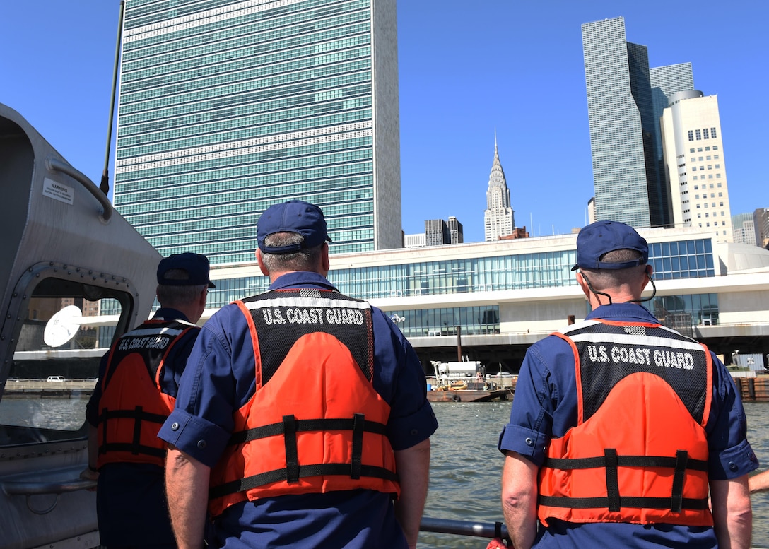 The Coast Guard provided security in the East River in
support of the General Assembly of the UN. (U.S. Coast Guard photo by Petty
Officer 3rd Class Steve Strohmaier)
