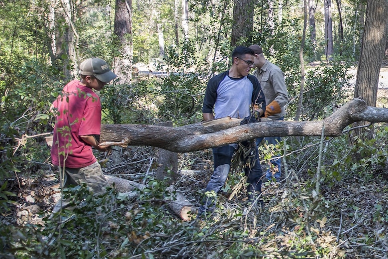 Marines clear debris left by Hurricane Matthew from Marines’ Houses who live in the local community. The volunteers were part of a recovery platoon that clear debris from the homes of Base personnel upon request. The Marines are with Marine Aviation Logistics Squadron 31 aboard Marine Corps Air Station Beaufort.