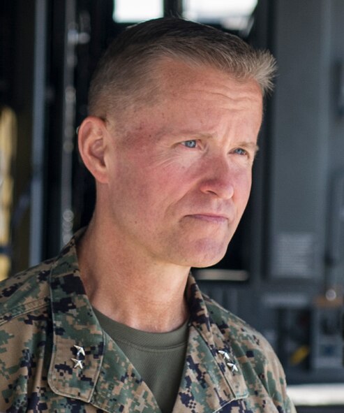 Marine Maj. Gen. Carl E. Mundy, III, the commander of U.S. Marine Corps Forces Special Operations Command, talks with Air Commandos during a visit to gain insight into Air Force Special Operations Command capabilities at Hurlburt Field, Fla., Oct. 27, 2016. (U.S. Air Force photo by Airman 1st Class Joseph Pick)