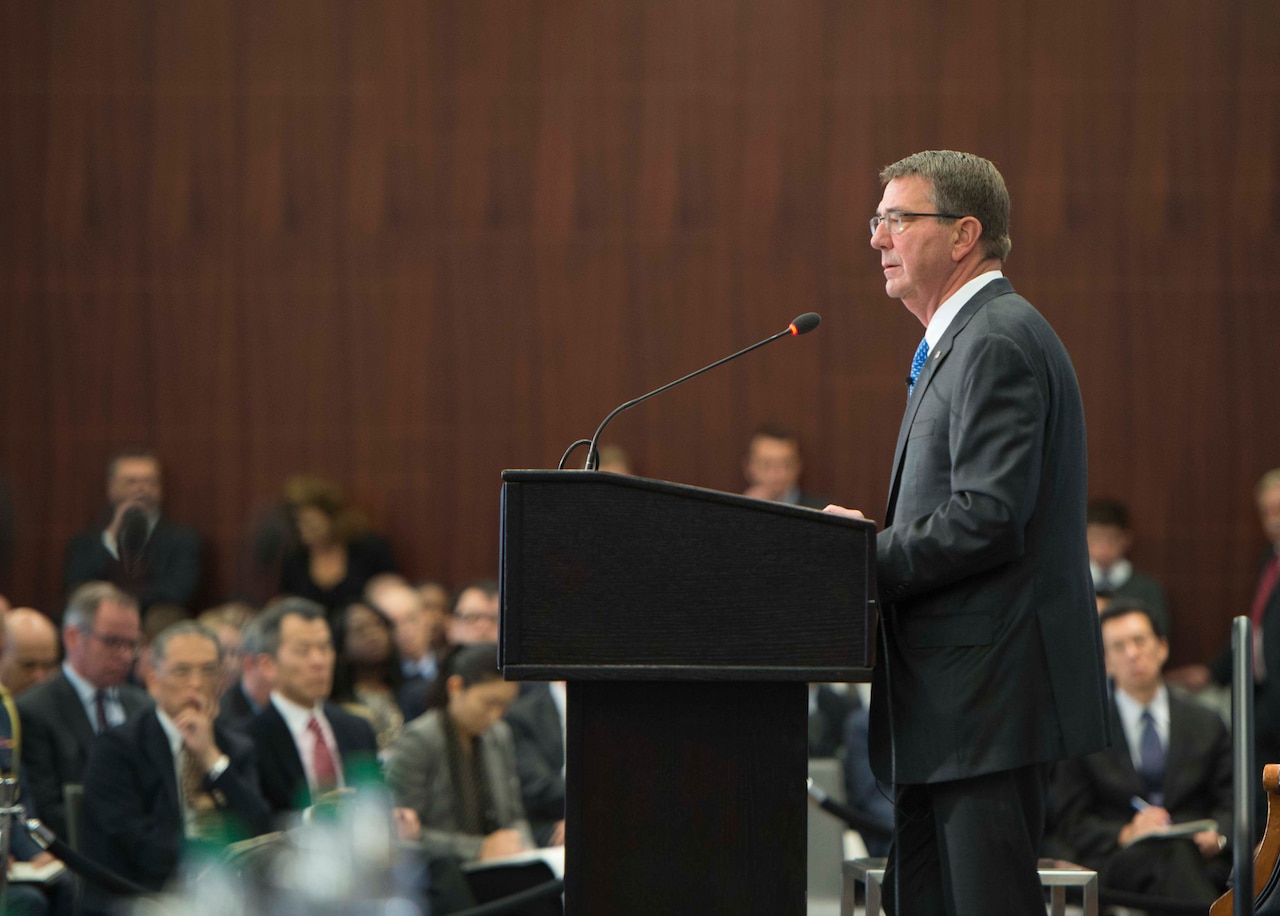Defense Secretary of Ash Carter speaks to the Center for Strategic and International Studies about the force of the future in Washington, Oct. 28, 2016. DoD photo by Navy Petty Officer 1st Class Tim D. Godbee