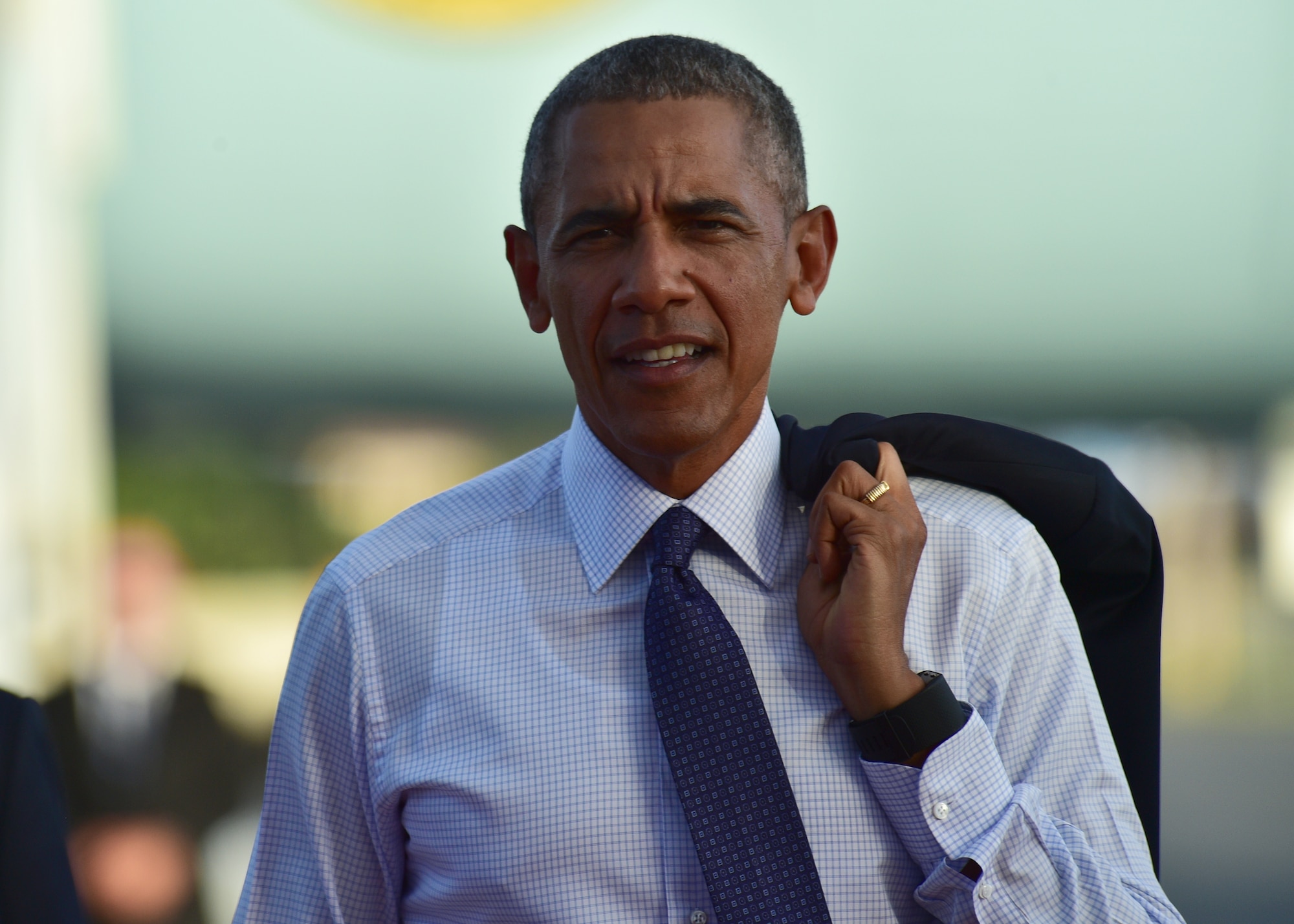 President Barack Obama arrives on Joint Base Pearl Harbor-Hickam, Hawaii, Aug. 31, 2016. President Obama was in Hawaii to speak at the Pacific Island Conference of Leaders and the International Union for Conservation of Nature World Conservation Congress. (U.S. Air Force Photo by Tech. Sgt. Aaron Oelrich/Released) 