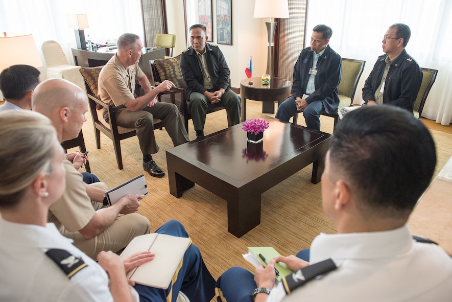 Marine Corps Gen. Joe Dunford speaks with Philippine Armed Forces Chief of Staff Gen. Ricardo Visaya