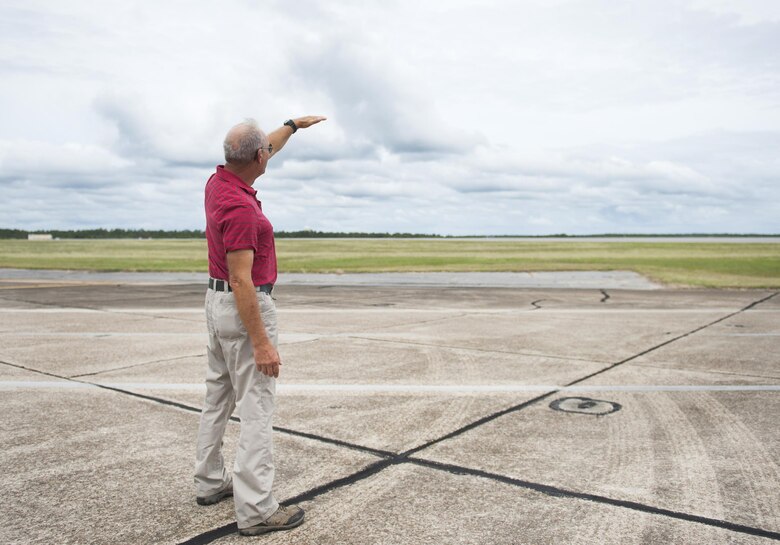 Weather Squadron monitors, shares weather 24/7 > Eglin Air Force Base