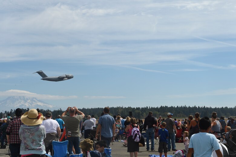 McChord Airmen highlight their mission during JBLM Airshow > Team