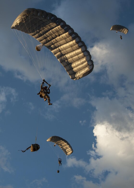 Combat Leaders Course students prepare to land during training in Florence, Ariz., Aug. 31, 2016. The pararescuemen obtain their 7-level certification and become team leaders after the vigorous course.  (U.S. Air Force photo by Airman 1st Class Mya M. Crosby)