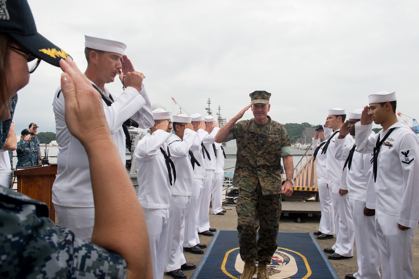 Chairman of Joint Chiefs of Staff Visits Barry > United States Navy ...