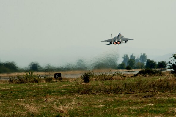 A California Air National Guard F-15C Eagle takes off from the flightline on Graf Ignatievo, Bulgaria, Sept. 8, 2016. Four of the 194th Expeditionary Fighter Squadron’s F-15Cs will conduct joint NATO air policing missions with the Bulgarian air force to police the host nation’s sovereign airspace Sept. 9-16, 2016. The squadron forward deployed to Graf Ignatievo from Campia Turzii, Romania, where they serve on a theater security package deployment to Europe as a part of Operation Atlantic Resolve. (U.S. Air Force photo by Staff Sgt. Joe W. McFadden) 