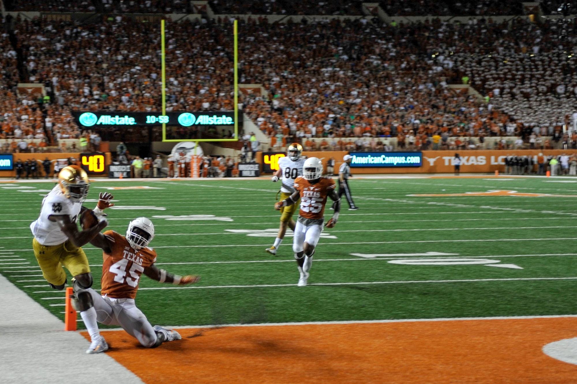 The University of Texas at Austin play against the University of Notre Dame Sept. 4, 2016, at Darrell K. Royal-Texas Memorial Stadium. The Longhorns beat the Fighting Irish in double overtime, 50-47. (U.S. Air Force photo by Senior Airman Stephanie Serrano) 