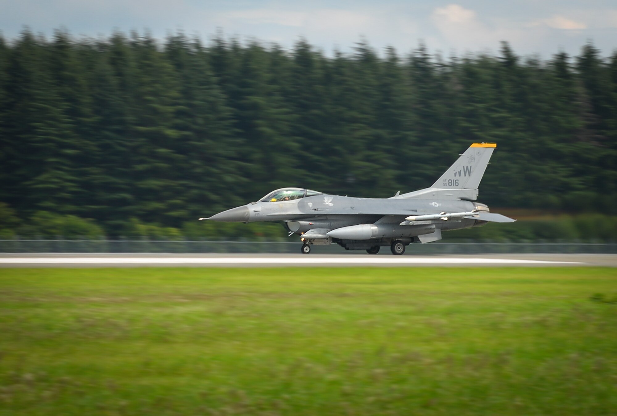 An F-16 Fighting Falcon assigned to the 35th Fighter Wing, Misawa Air Base, takes off at Yokota Air Base, Japan, Sep. 7, 2016. Due to the base’s strategic location, as well as refueling and maintenance capabilities, Yokota regularly supports aircraft and missions from other U.S. bases. (U.S. Air Force Photo by Airman 1st Class Baker/Released)