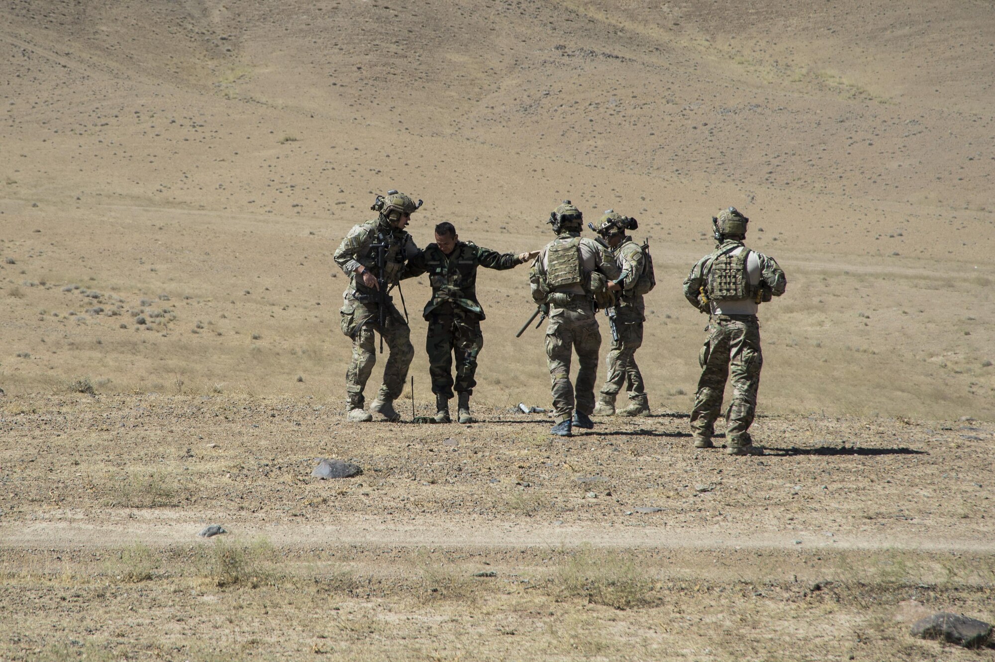 Pararescuemen assigned to the 83rd Expeditionary Rescue Squadron, recover a downed Afghan Air Force pilot during a training mission near Kabul, Afghanistan, Sept. 6, 2016. Airmen from the 83rd ERQS, provided personnel recovery scenario training to the Afghan Air Force's A-29 pilots.
(U.S. Air Force photo/Tech. Sgt. Larry E. Reid Jr., Released)