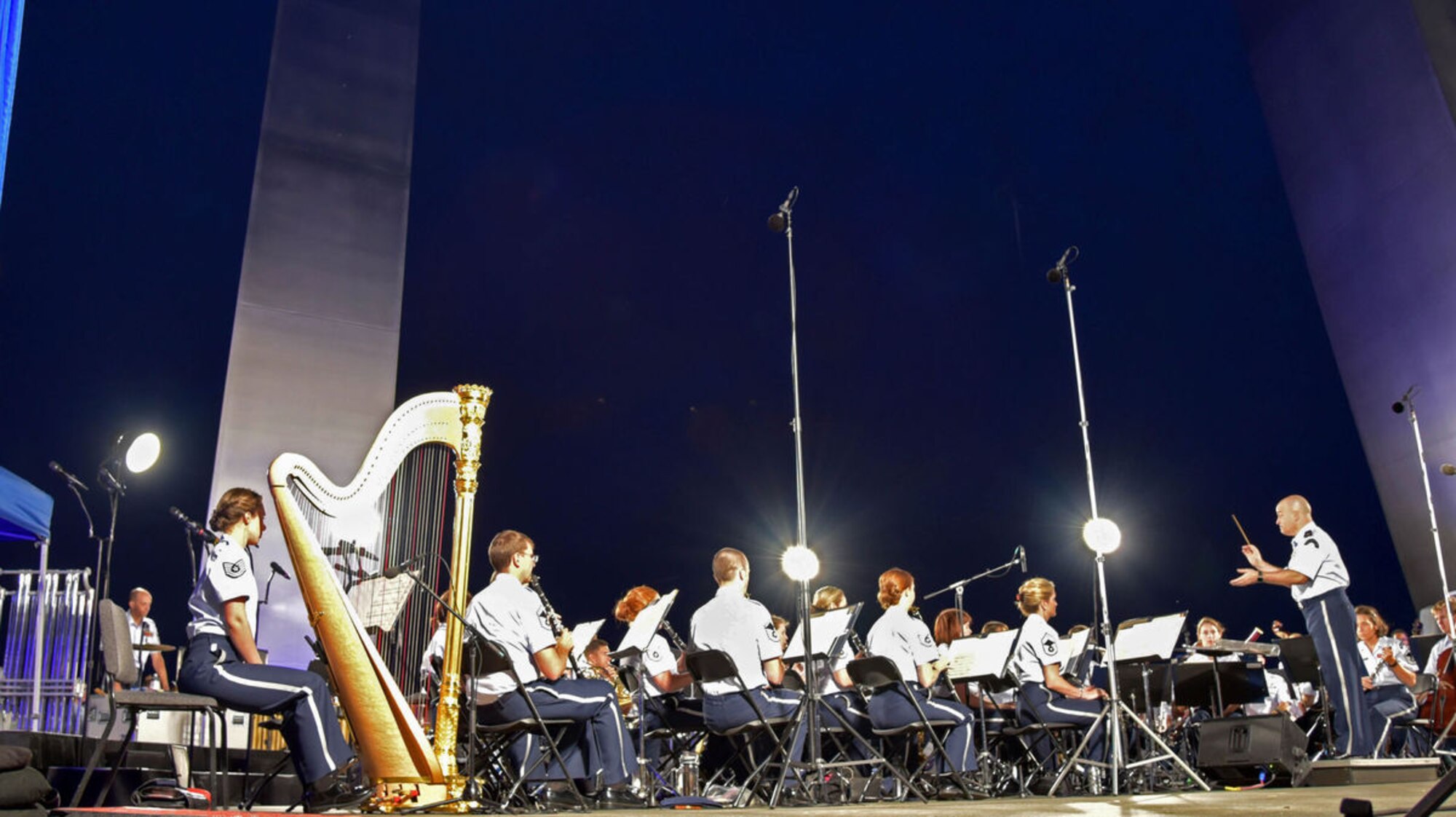 The Air Force Band performs its final concert of this year's
Summer Concert Series to the public at the Air Force Memorial, Sept. 2.  The
Band put on 64 concerts and reached nearly 50,000 people throughout the
capital region.

Photo credit: U.S. Navy photo by Eric Ritter
