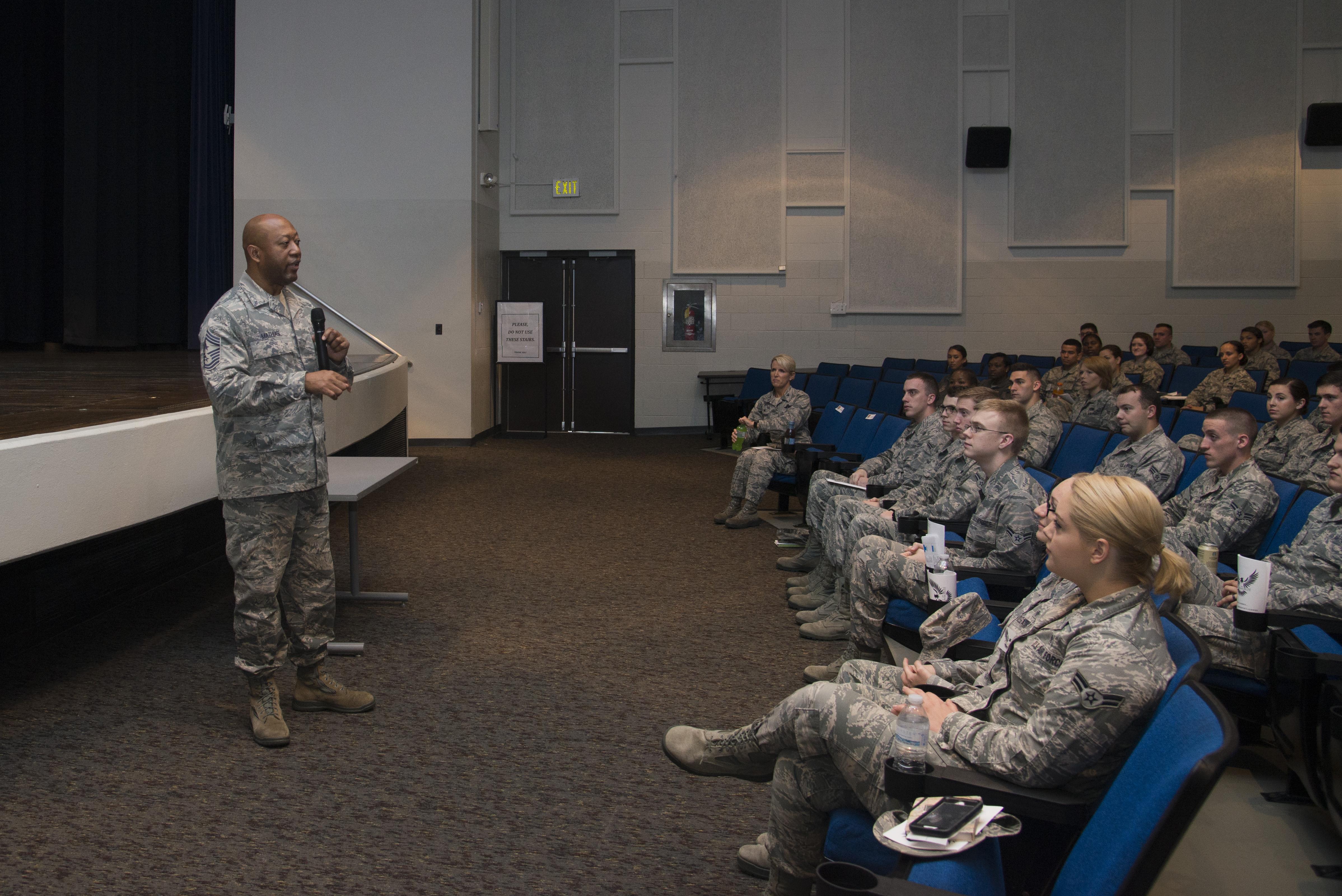 FALCON conference mentors young Airmen > Scott Air Force Base > Article