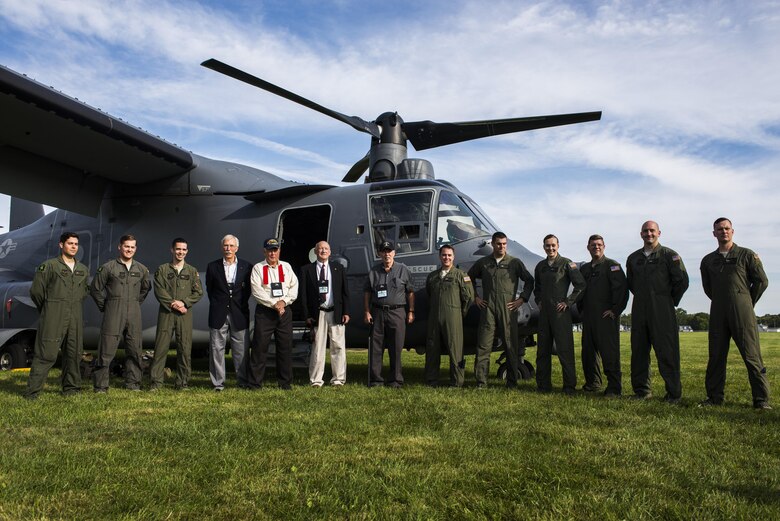 20th SOS salutes veteran Green Hornets > Air Force Special Operations