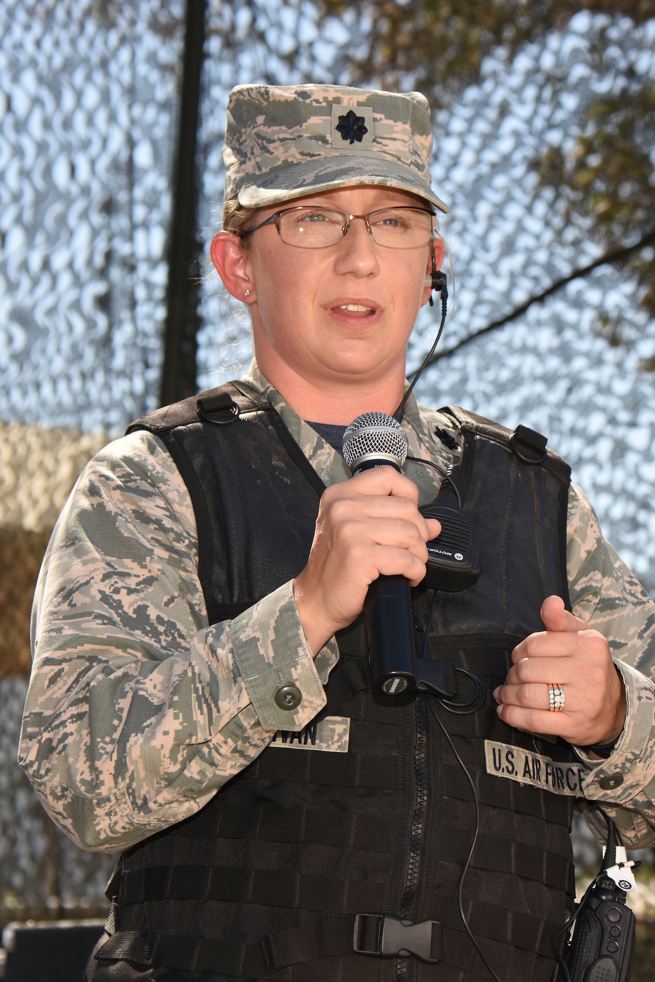Lt. Col. Jessica Sullivan, mission commander for the 2016 East Bay Stand Down Innovative Readiness Training exercise addresses Soldiers and Airmen during a promotion ceremony at the Alameda County Fairgrounds on the Sept. 16, 2016. The four day event allowed Guard and Reserve members from four service branches to meet critical training requirements while providing medical, dental and optometry care to the medically underserved, homeless veteran community of California's East Bay Region. (U.S. Air National Guard photo by Master Sgt. Paul Gorman/Released) 