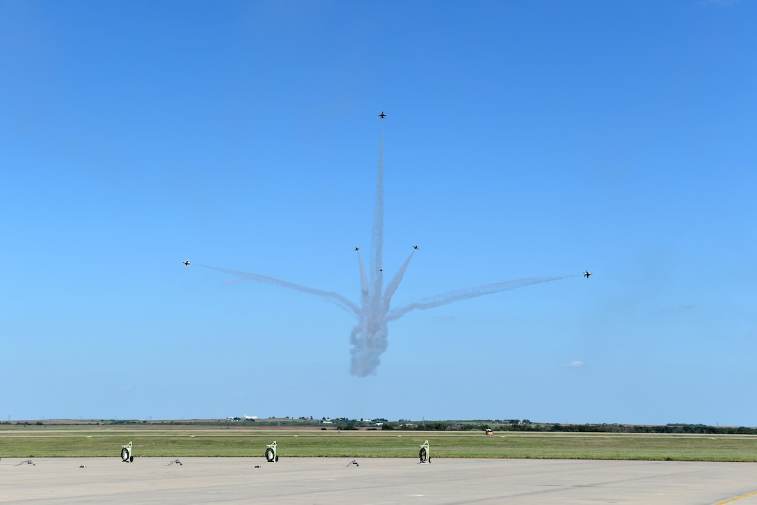 The U.S. Air Force Thunderbirds perform their delta burst formation during the Sheppard Air Force Base, Texas, 75th Anniversary Air Show Celebration, Sept. 17, 2016. The Thunderbirds showcase the skill and precision of the brave aviators, maintenance and support Airmen who deploy abroad to defend our nation and its allies. (U.S. Air Force photo by Senior Airman Kyle E. Gese)