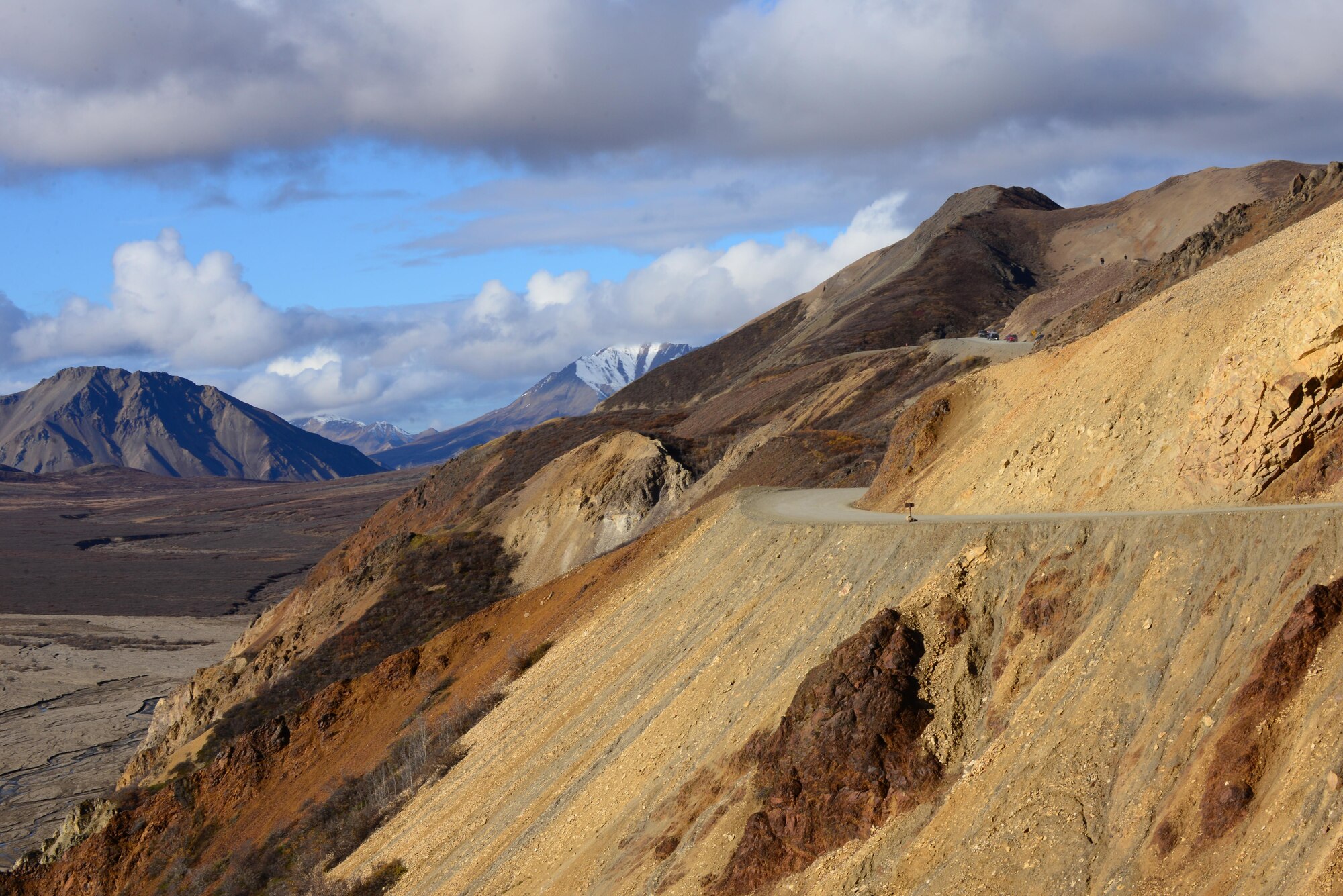 Military members from across Alaska who received a pass were able to take the long and narrow road to see Denali, Sept. 17, 2016, in Denali National Park and Preserve, Alaska. Denali holds a military appreciation day every year, which honors a long tradition of shared service between the military and national park service. (U.S. Air Force photo by Airman 1st Class Cassandra Whitman) 