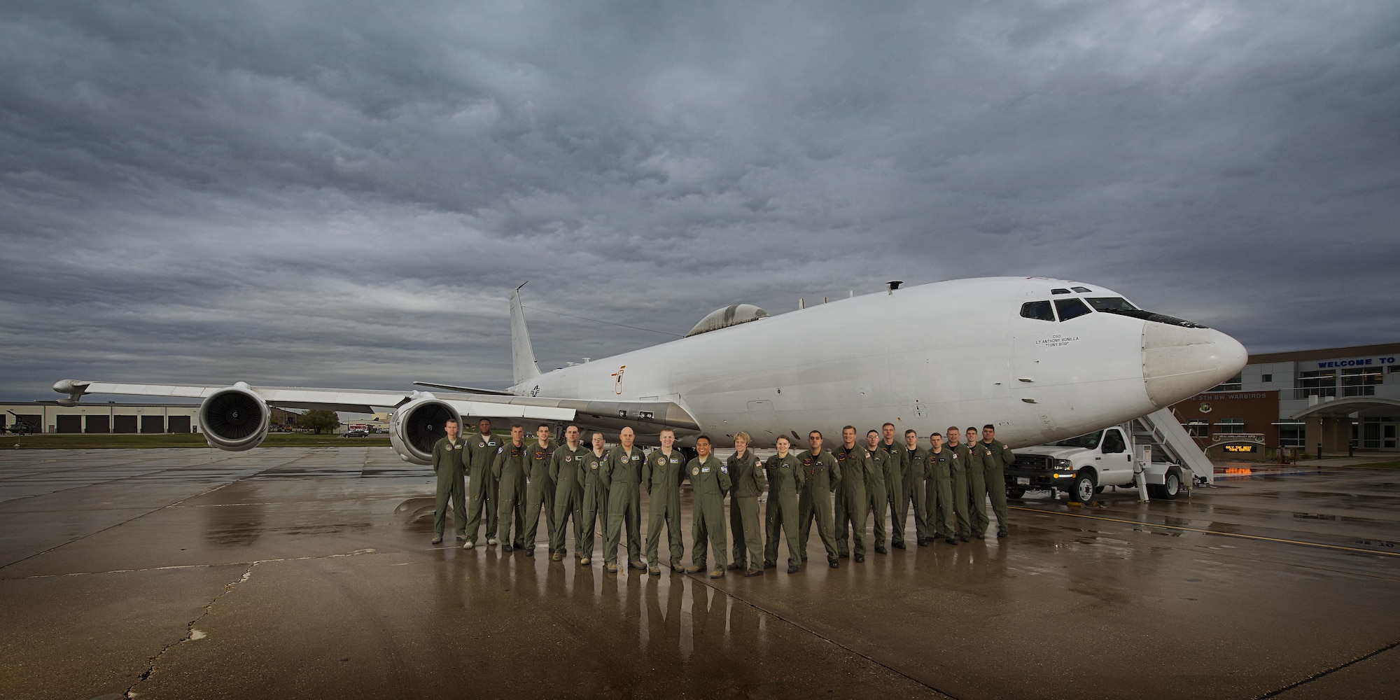 Looking Glass Airborne Command Post > Minot Air Force