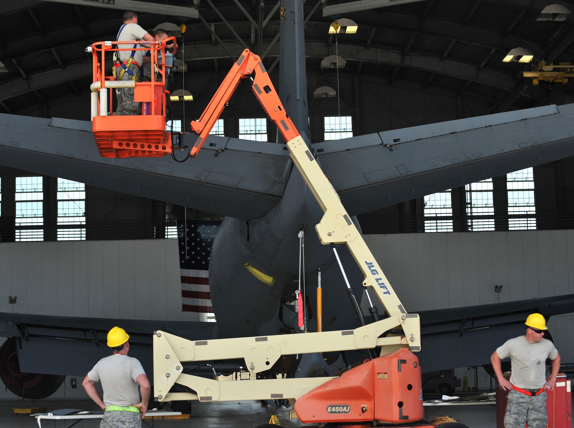 Airmen assigned to the 6th Maintenance Squadron (MXS) remove the fin of a KC-135 Stratotanker Sept. 16, 2016 at MacDill Air Force Base, Fla. The 6th MXS performed a fin fold and removal in order to replace the rudder of the aircraft. (U.S. Air Force photo by Airman 1st Class Rito Smith) 