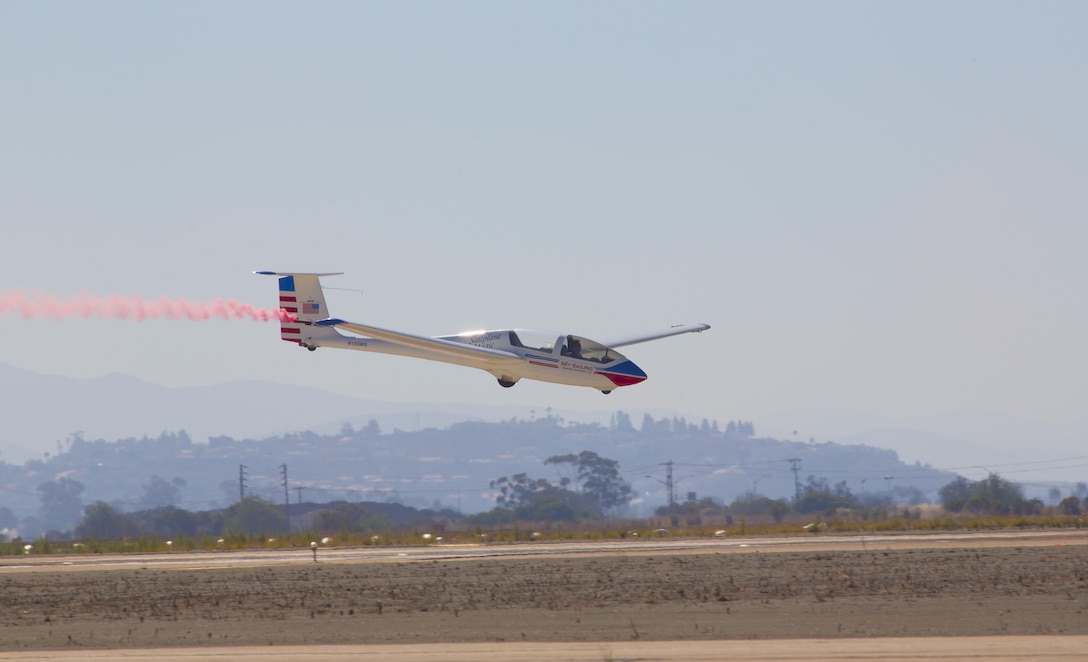 Garrett Willat pilots a Grob G-103 Acro sailplane during his “Sailplane Magic” performance at the 2016 MCAS Miramar Air Show aboard Marine Corps Air Station Miramar, Calif., Sept. 24. Willat’s family makes up the Sailplane Magic team, making them the only known performing air show family. The MCAS Miramar Air Show showcases world-class performers, military flight demonstration teams, the capabilities of the Marine Air-Ground Task Force and celebrates Miramar’s longstanding relationship with the local San Diego community. (U.S. Marine Corps photo by Sgt. Brytani Wheeler/Released)