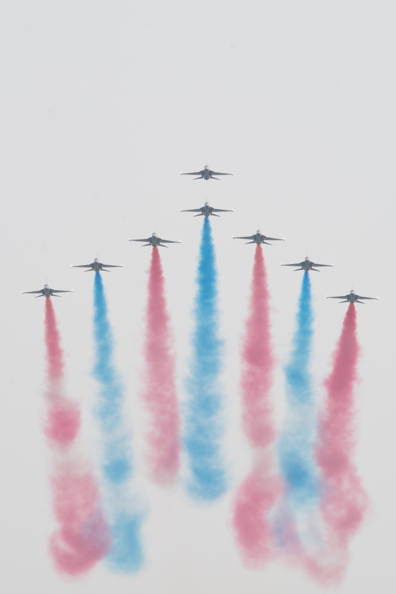 The Republic of Korea air force Black Eagles perform an aerial maneuver during Air Power Day 2016 at Osan Air Base, Republic of Korea, Sept. 24, 2016. The Black Eagles is an aircraft acrobatics team that performs across the Pacific during air shows and memorials. (U.S. Air Force photo by Senior Airman Dillian Bamman)