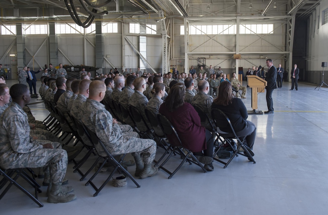 Defense Secretary Ash Carter speaks to troops at Minot Air Force Base, N.D., Sept. 26, 2016. Carter is visiting North Dakota and New Mexico to highlight the nation's nuclear enterprise, an area of critical importance to the long-term security. DoD photo by Air Force Tech. Sgt. Brigitte N. Brantley