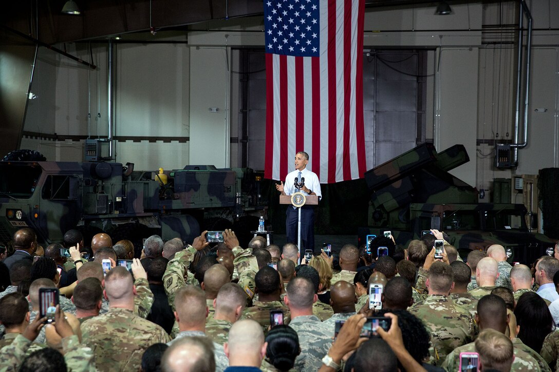 President Barack Obama delivers remarks to service members at Fort Lee, Va., thanking them for their service to the nation, Sept. 28, 2016.  Official White House photo by Chuck Kennedy