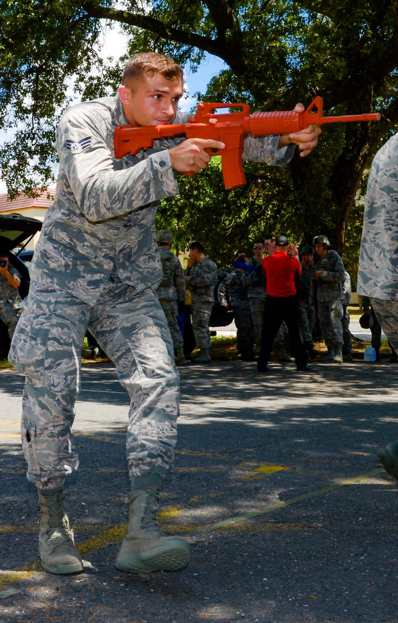 An Airman from the 2nd Security Forces Squadron practices weapons tactics at Barksdale Air Force Base, La., July 18, 2016. During the active shooter training, defenders practiced clearing a building room by room, looking for the shooter. Once all threats had been neutralized, a second sweep of the building was conducted to make sure no threats remained. (U.S. Air Force photo/Senior Airman Curt Beach)