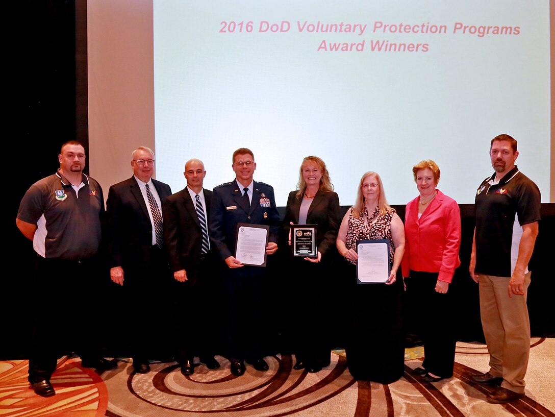 309th EMXG receives first annual DOD VPP award