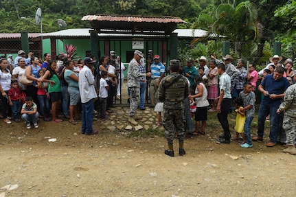 Members of the Joint Task Force-Bravo Joint Security Forces and Honduran military provide crowd control during a medical readiness training exercise, or MEDRETE, in the village of Bacadilla, Olancho district, Honduras, Sept. 23, 2016. The JSF and Honduran security personnel handled security issues throughout the two-day MEDRETE, and ensured the safety of the patients and the entire MEDEL team.