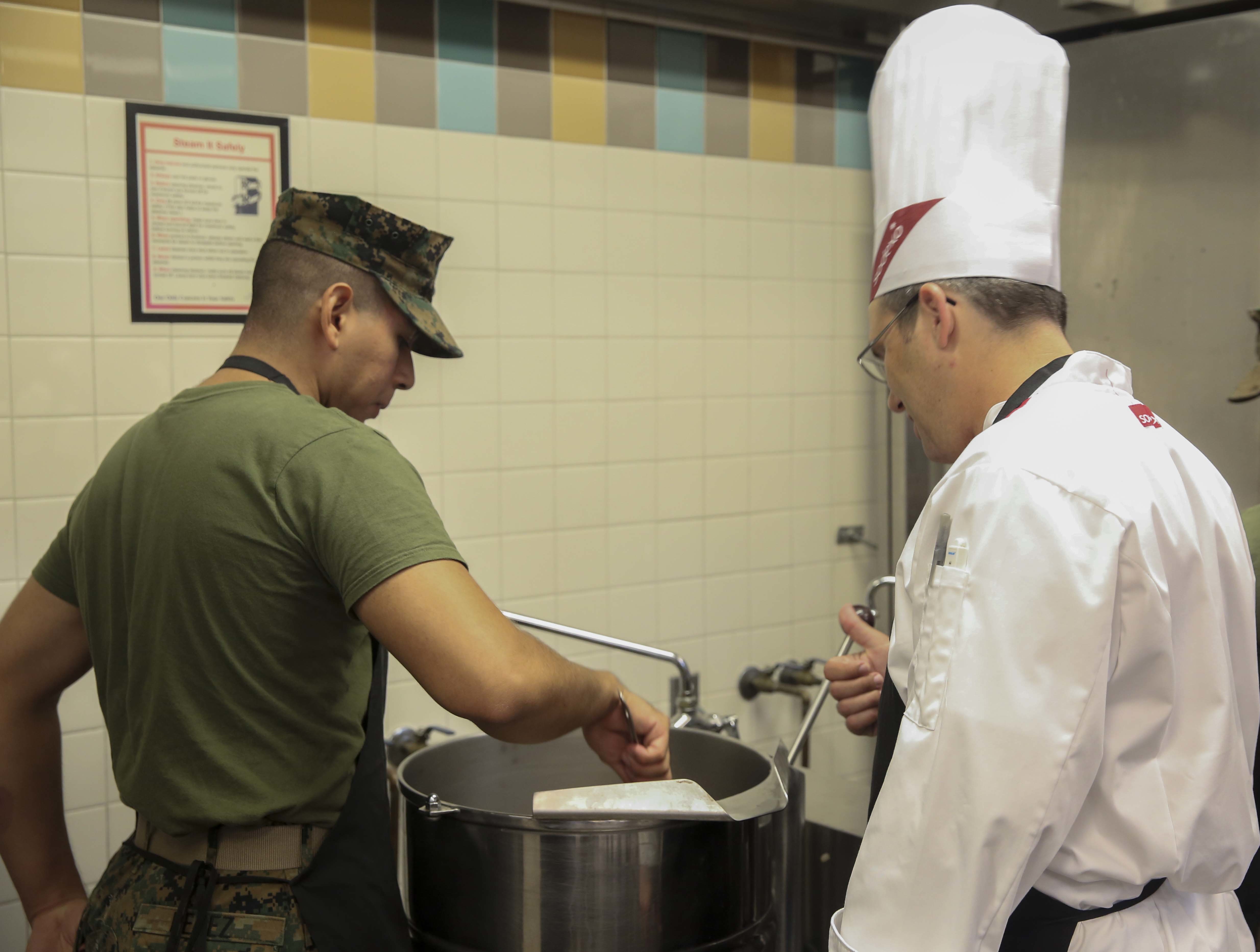 Sodexo chefs improve Marine food service specialists’ basic culinary