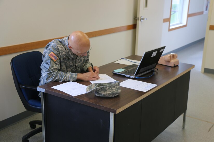 An Army Reserve Soldier from the 374th Financial Management Support Unit (374th FMSU), headquartered in Newark, Del., took part in the Diamond Saber 2016 (DS2016) as part of their Annual Training at Fort McCoy, WI. DS2016 is a multi-echelon Financial Management (FM) exercise that provides realistic training to FM and Information Technology Soldiers. The purpose of DS16 is to give FM units the opportunity to conduct their wartime mission in accordance to doctrinal guidance.