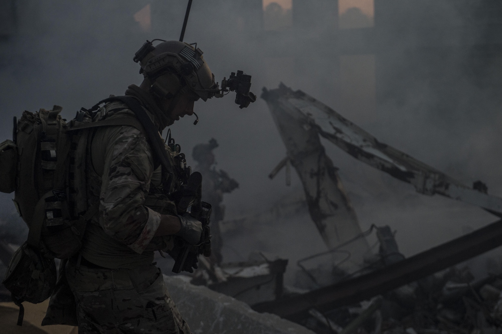 A U.S. Air Force 58th Rescue Squadron pararescueman conducts disaster relief training during Emerald Warrior 17 at Perry, Ga., March 9, 2017. Emerald Warrior is a U.S. Special Operations Command exercise during which joint special operations forces train to respond to various threats across the spectrum of conflict. (U.S. Air Force photo by Staff Sgt. Corey Hook)