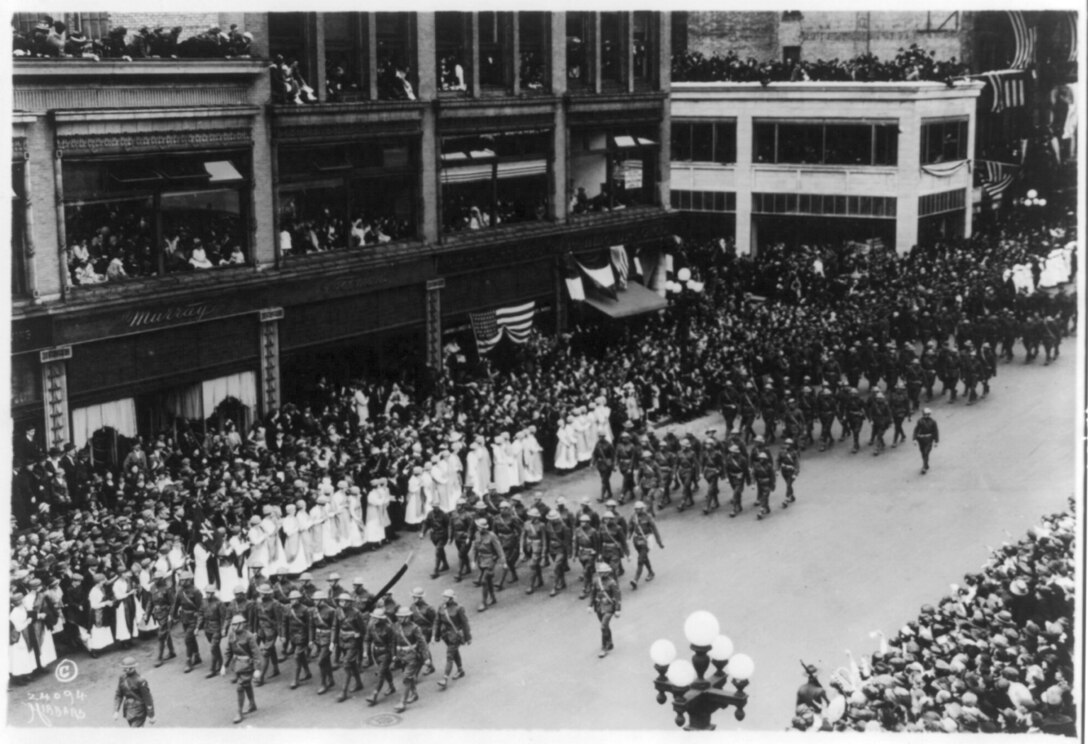 Soldiers returning from the war parade in Minneapolis, circa November 1920.