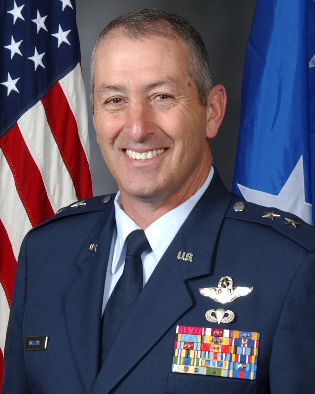 Maj Gen Edwards retires after 43 years of service > 140th